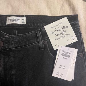 Abercrombie 90’s Slim Straight Ultra High Rise / Cross waist